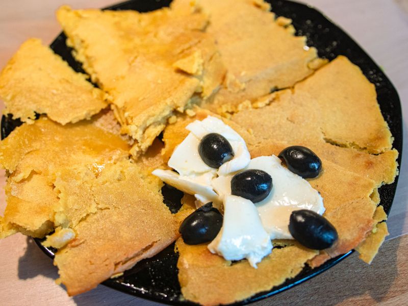 Farinata z mozzarellą