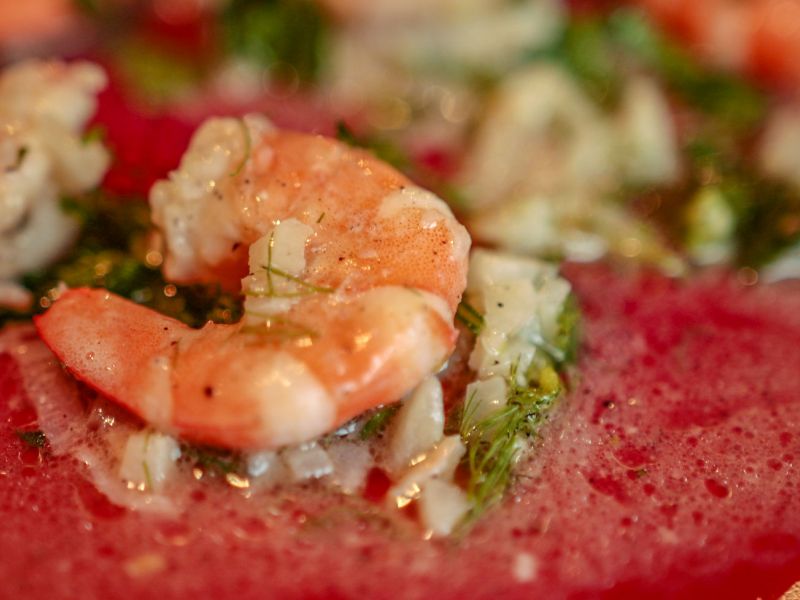 Shrimps in garlic and butter sauce